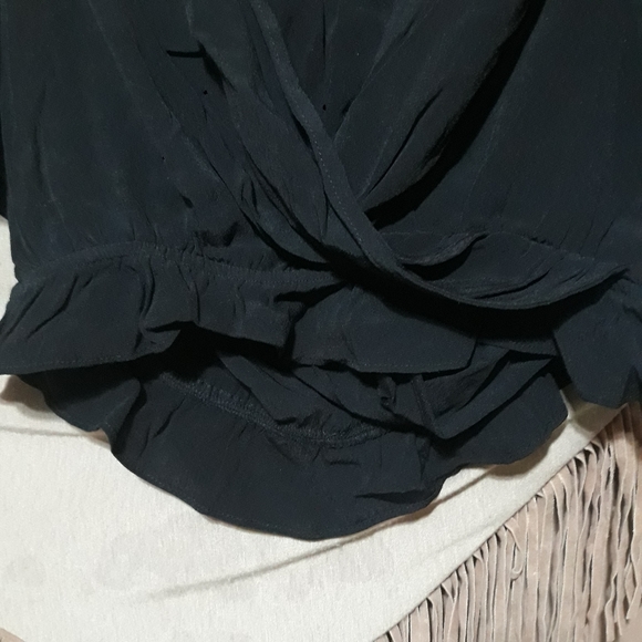 Tobi Black Off Shoulder Halter Criss Cross Crop - Picture 6 of 8